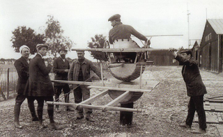 Illustration for article titled 12 Mechanical Flight Sims from Aerospace's Analog Era